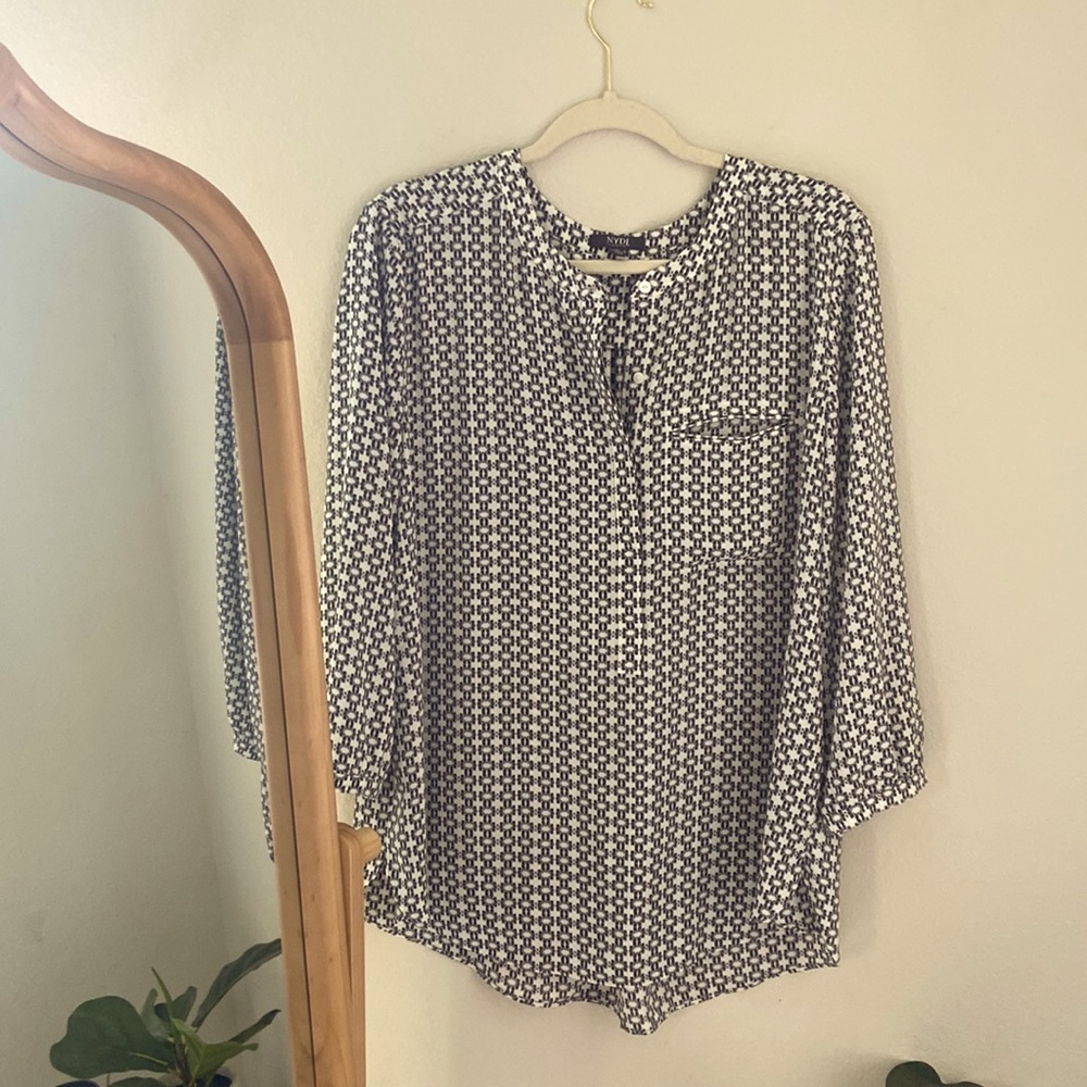 Black and White Print Blouse Size XL